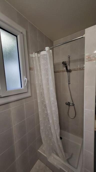 Appartement Chaleureux, Proche De La Gare Perpignan Exteriör bild